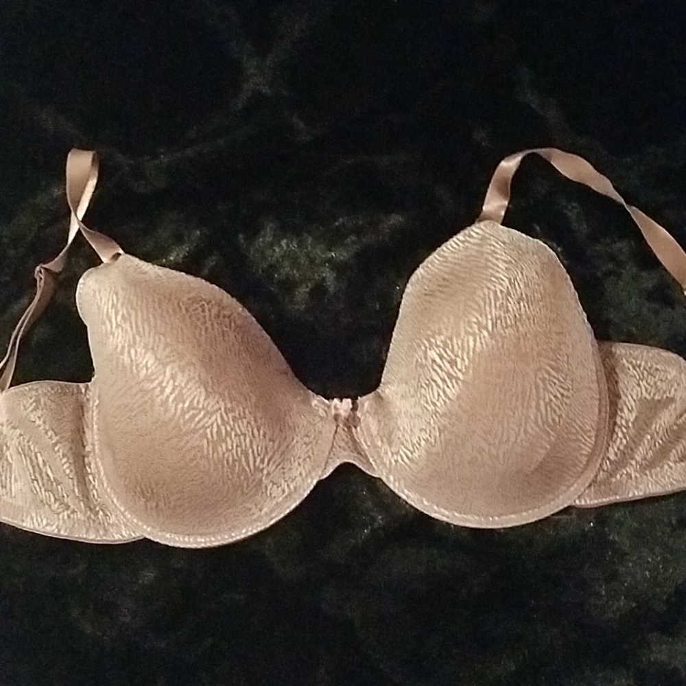 Delta Burke padded bra size 38D